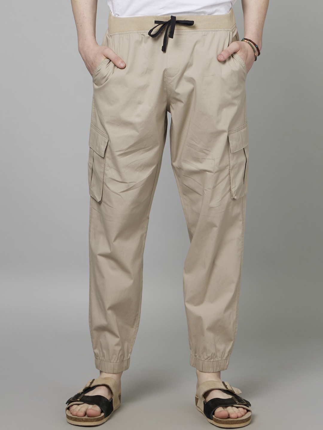 Celio Men Classic Mid-Rise Cotton Joggers Trousers, Beige