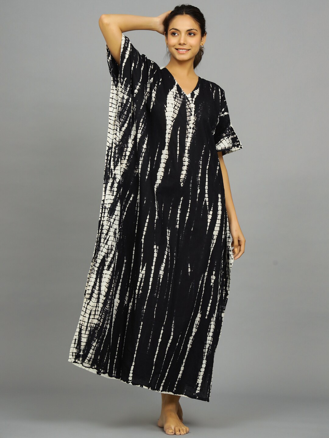 HANDICRAFT PALACE Printed Maxi Nightdress, Black