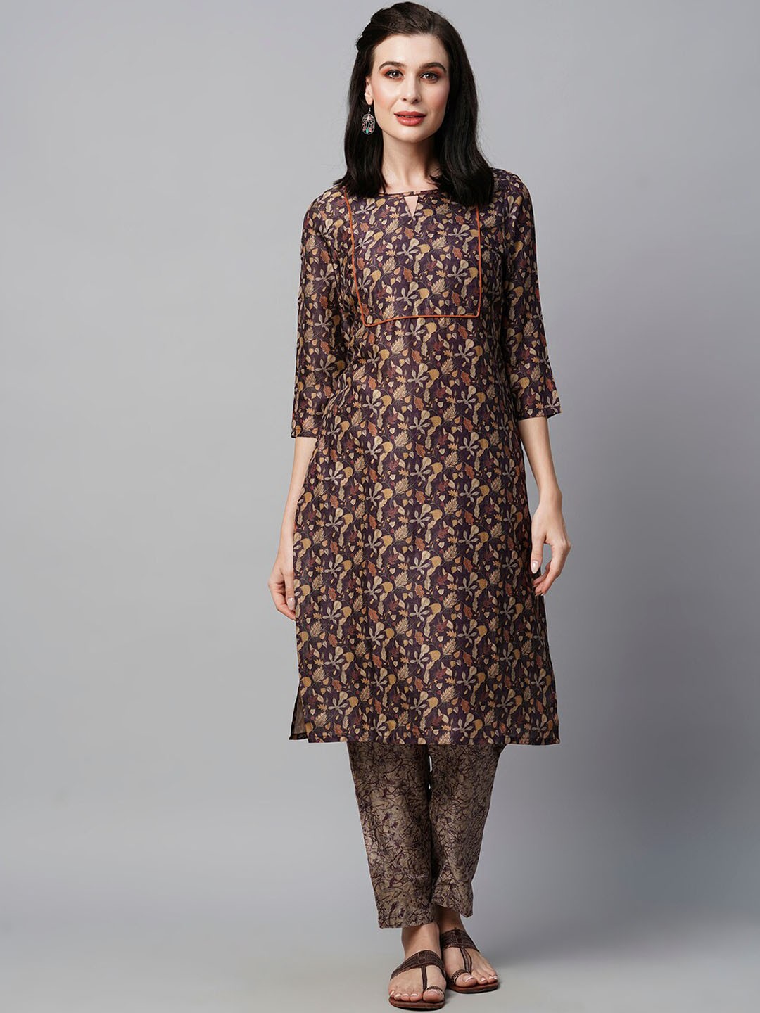 

HEEPOSH Floral Printed Regular Kurta With Trousers, Brown