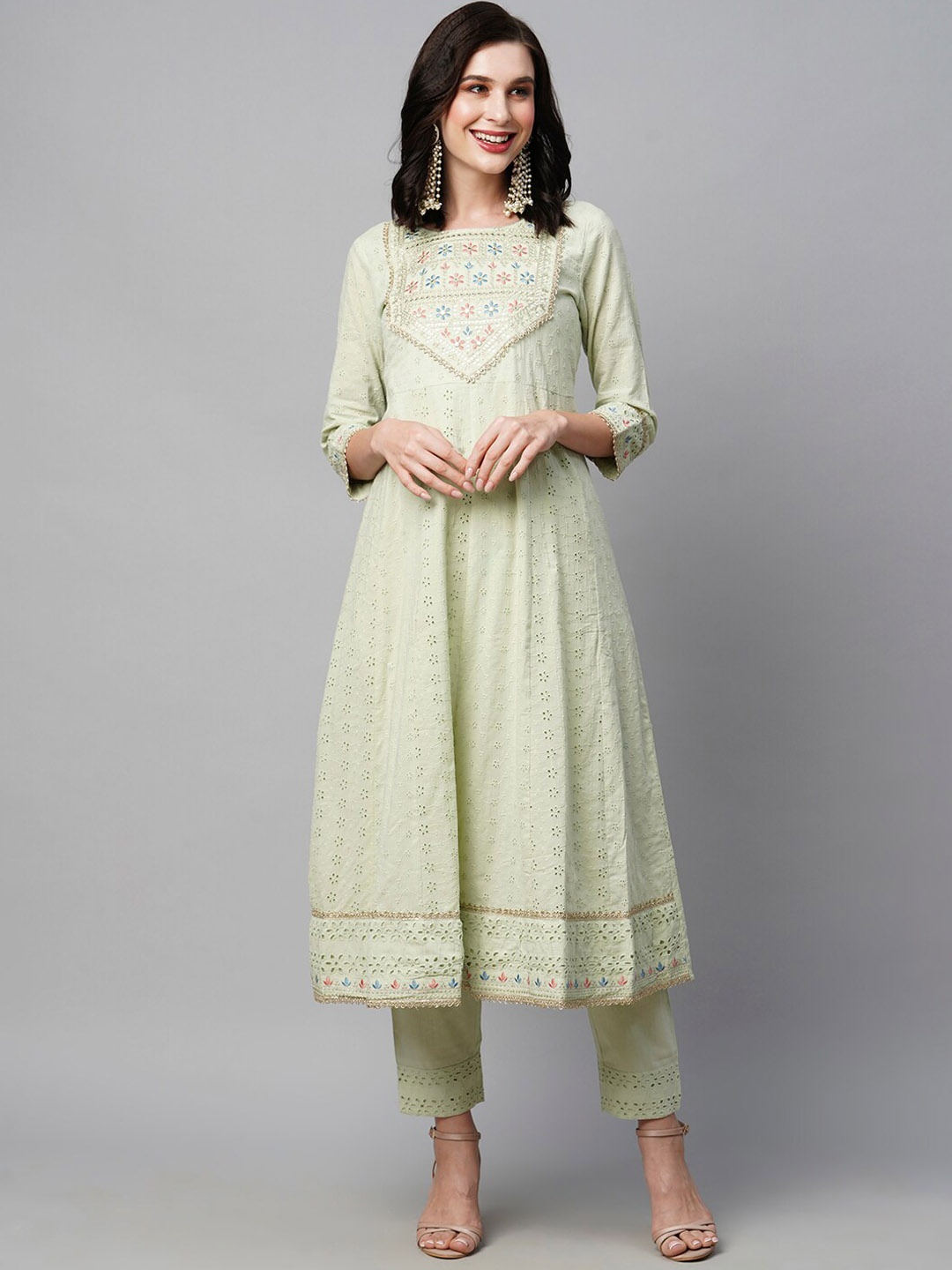 

HEEPOSH Floral Embroidered Pure Cotton Kurta with Trousers & Dupatta, Sea green