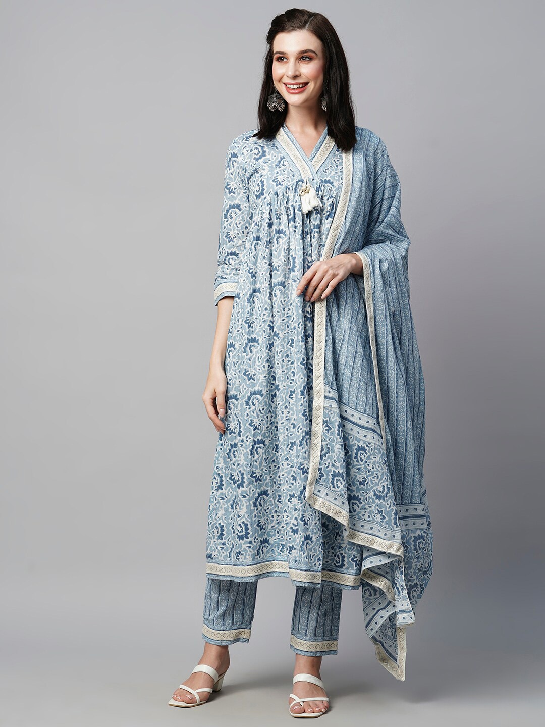

HEEPOSH Pure Cotton Kurta with Harem Pants & Dupatta, Blue
