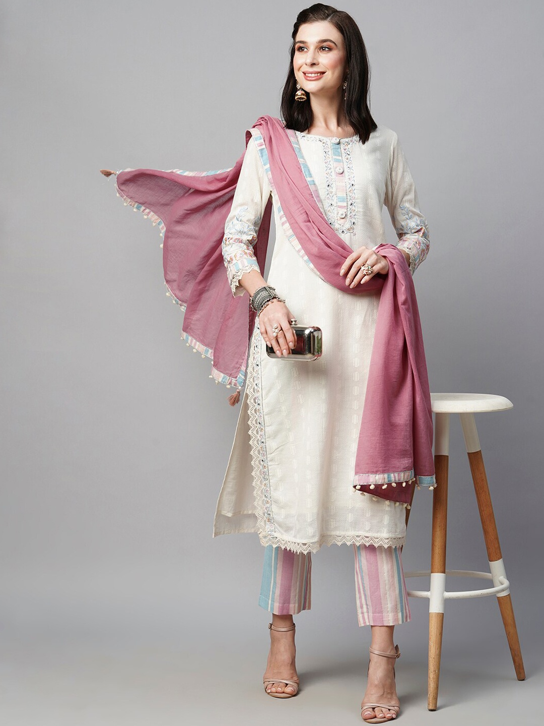 

HEEPOSH Floral Embroidered Regular Pure Cotton Kurta With Trousers & Dupatta, Off white