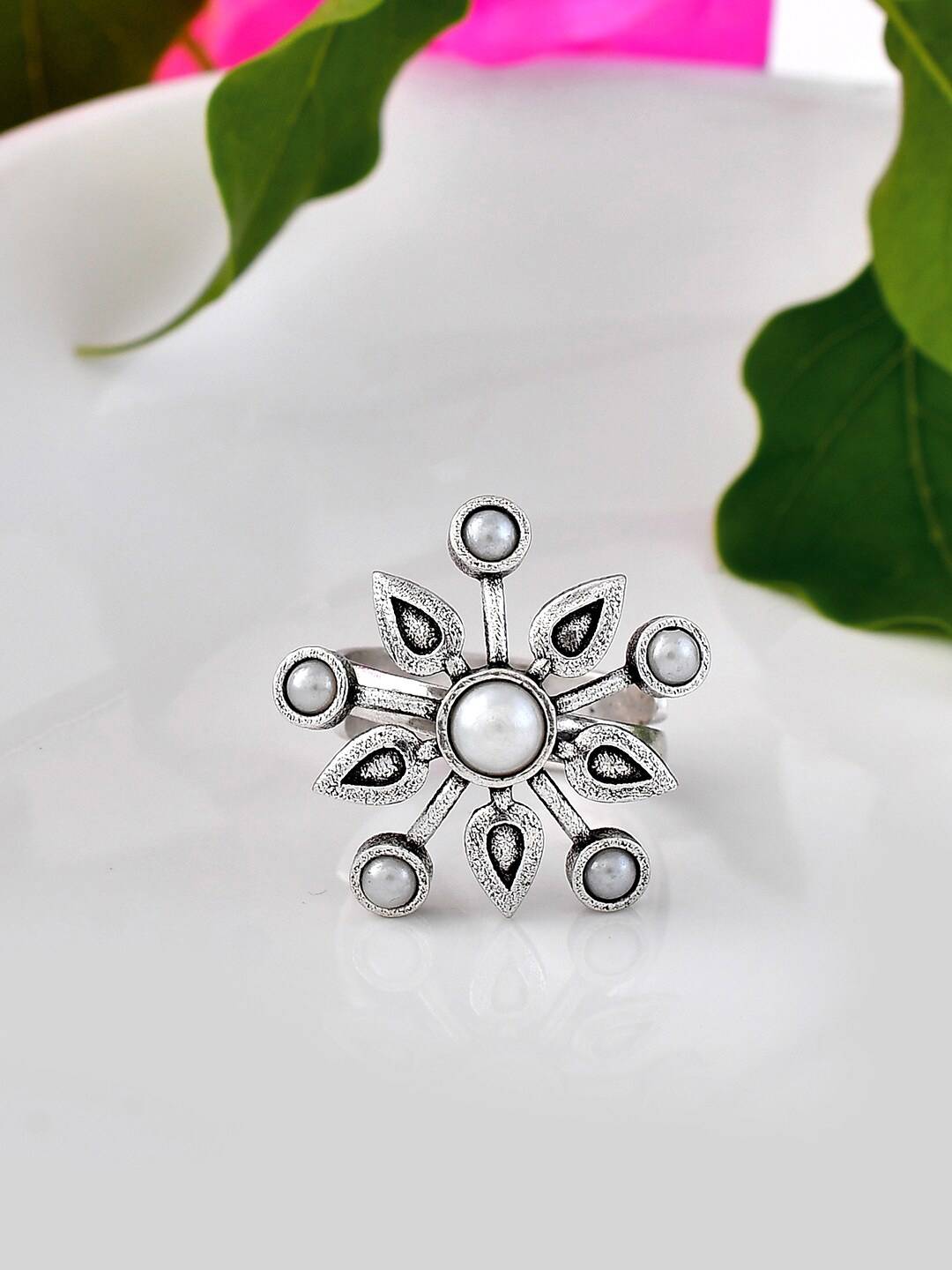 

Voylla Silver-Plated Finger Ring