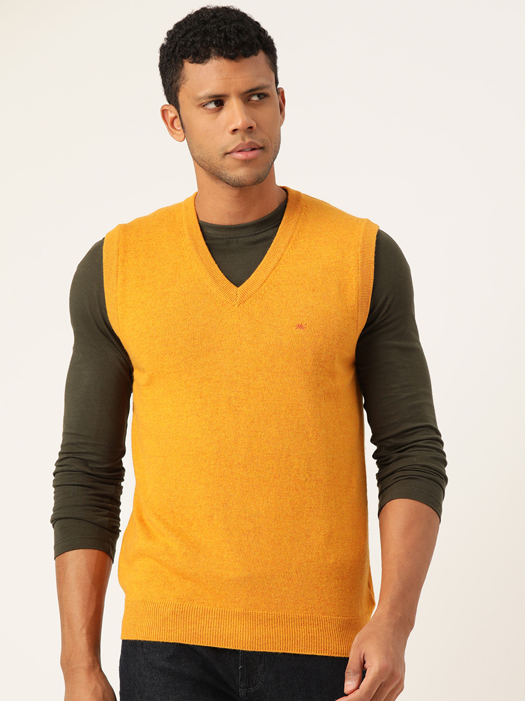 

Monte Carlo Basic V-Neck Sweater Vest, Mustard