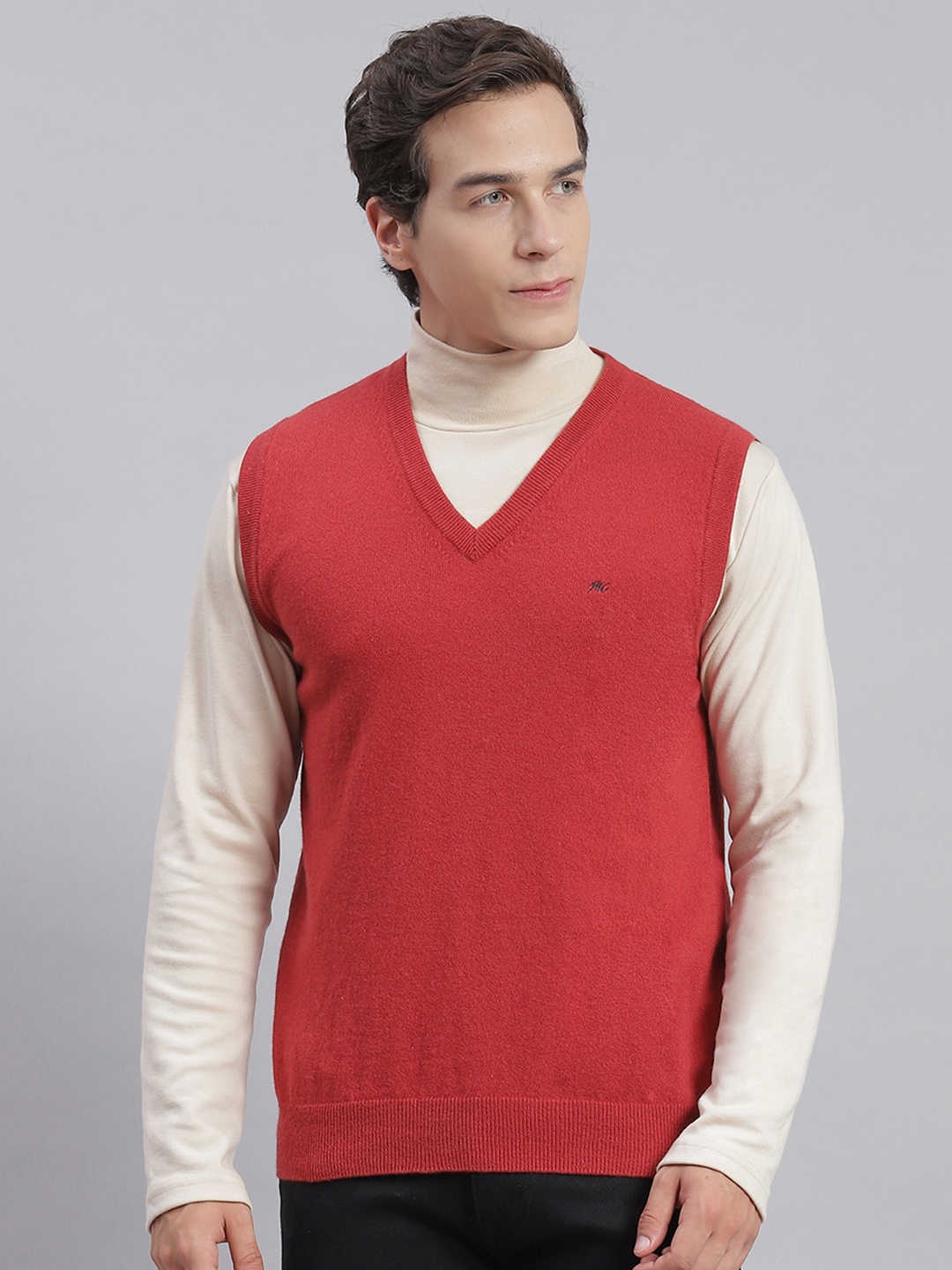 

Monte Carlo V-Neck Sweater Vest, Red