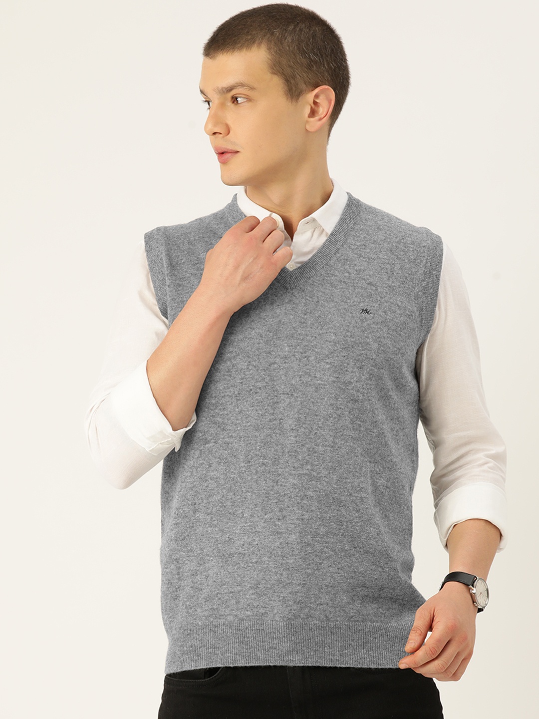 

Monte Carlo Men Solid Sweater Vest, Grey