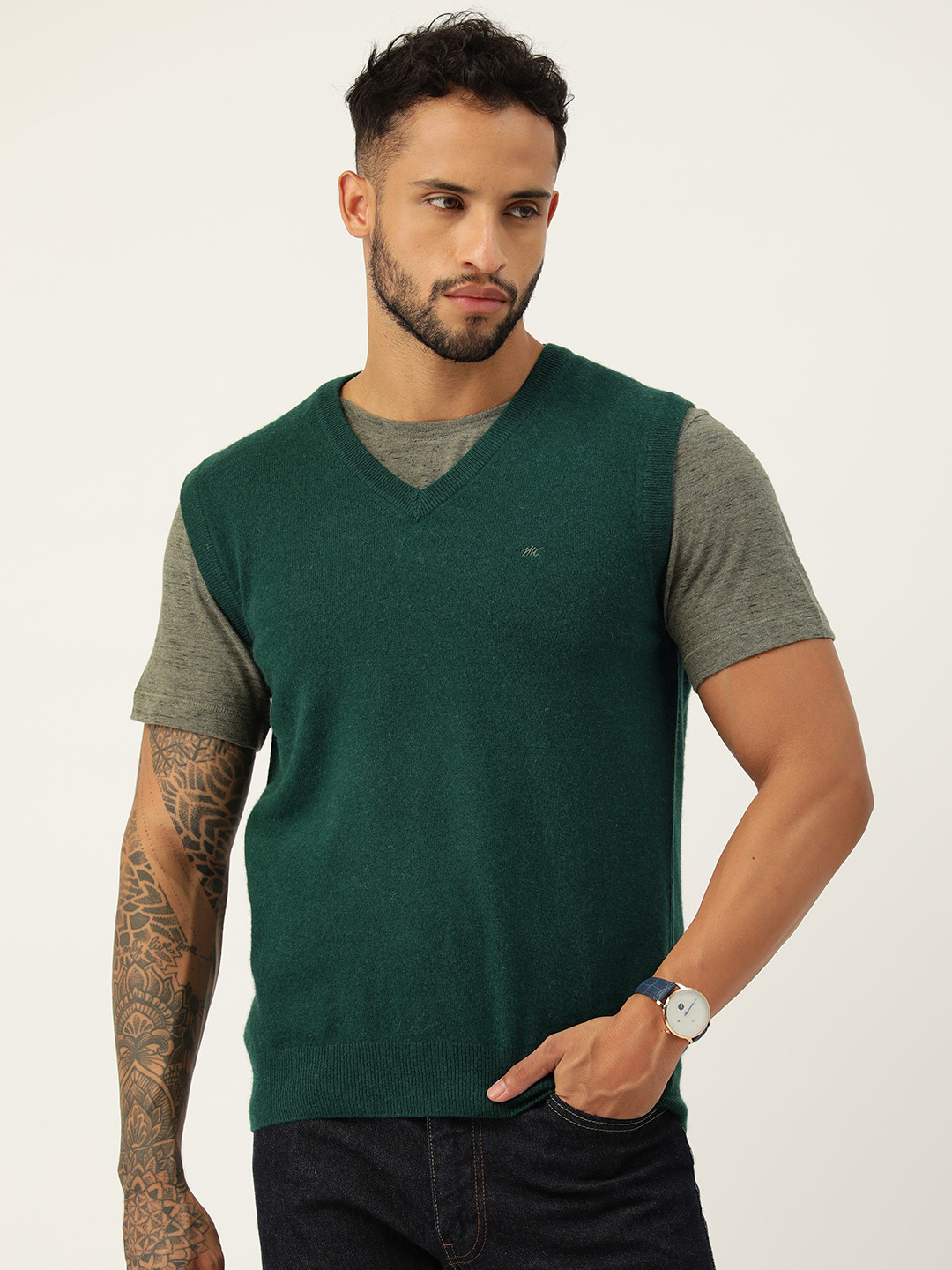 

Monte Carlo Men Solid Sweater Vest, Green