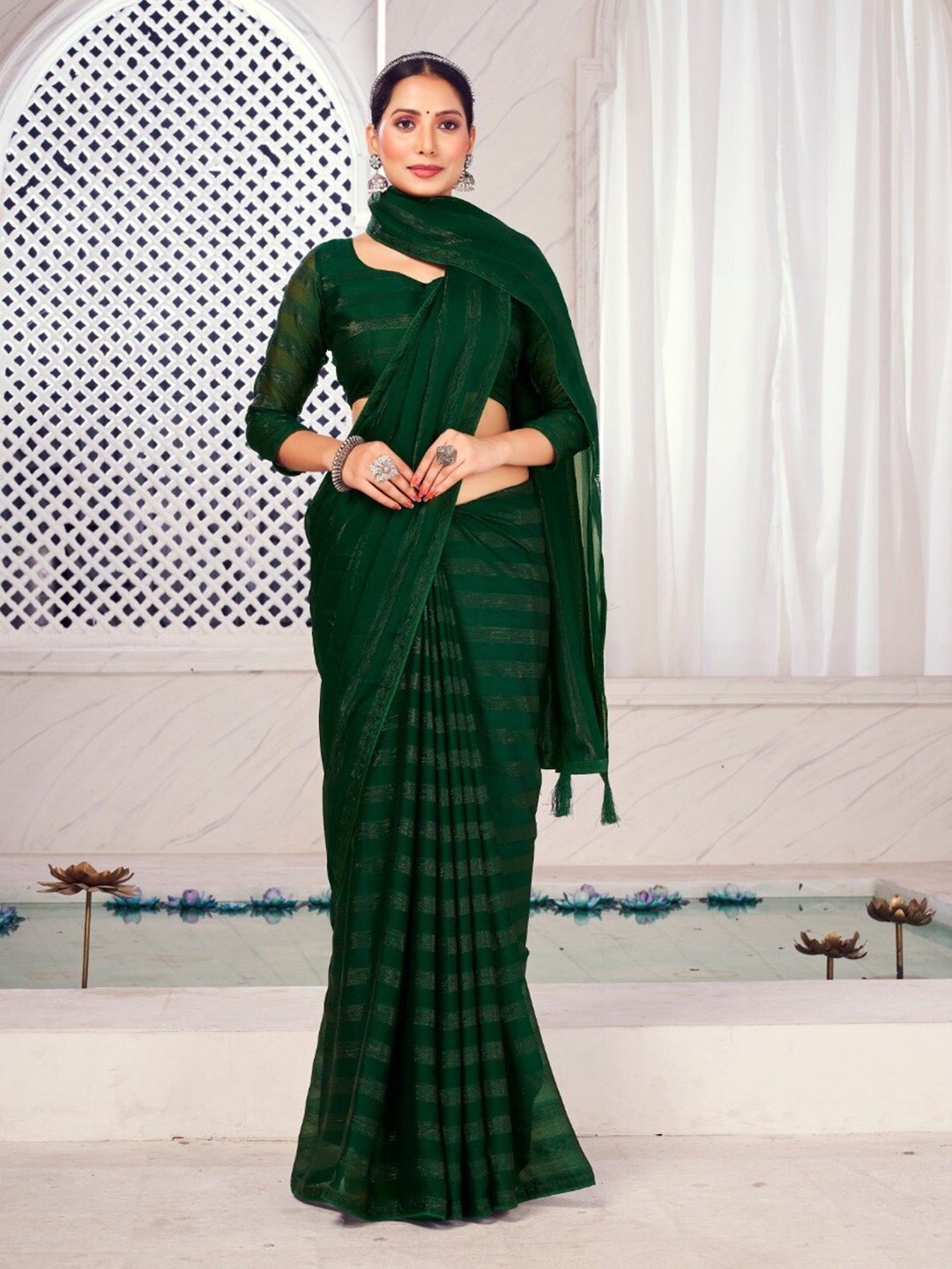FLOURIOUS Striped Pure Chiffon Saree, Green