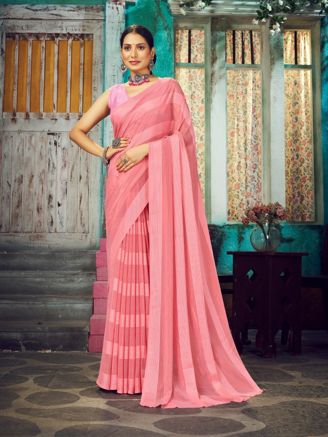 

FLOURIOUS Striped Banarasi Saree, Pink