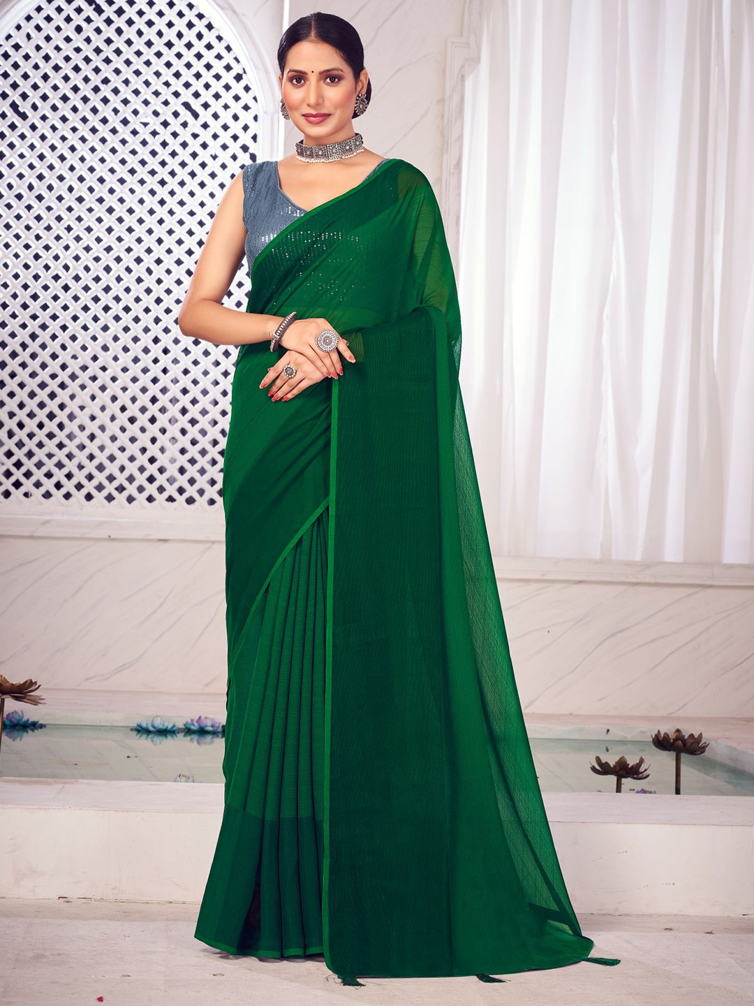 

FLOURIOUS Pure Chiffon Saree With Embellished Blouse, Green