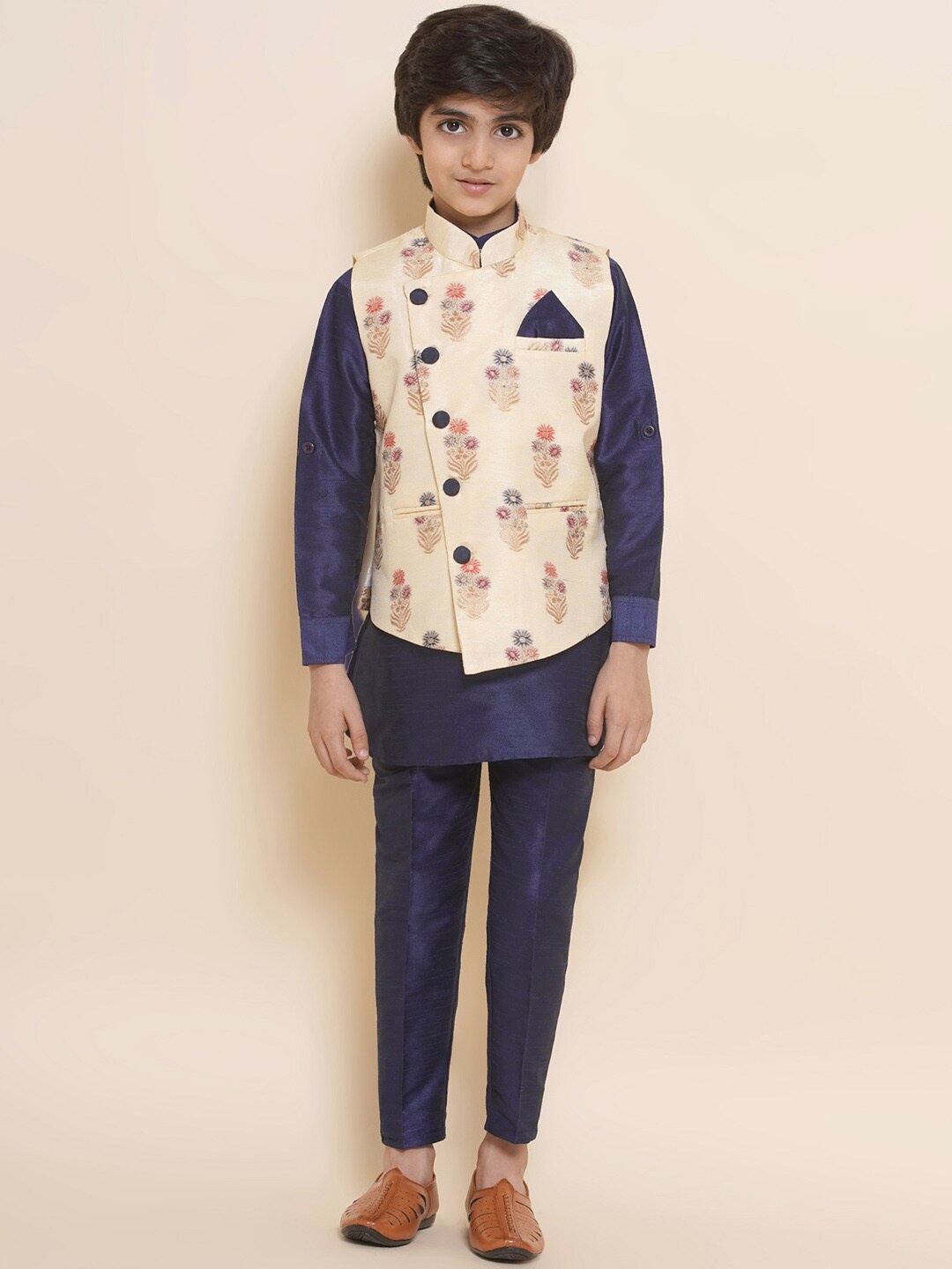 

Aj DEZInES Boys Mandarin Collar Kurta with Trousers & Nehru Jacket, Navy blue