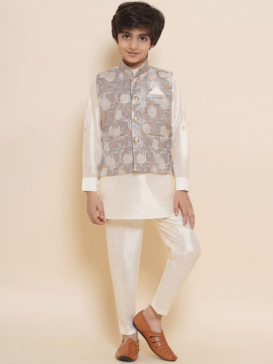 

Aj DEZInES Boys Mandarin Collar Kurta with Trousers & Nehru Jacket, Cream