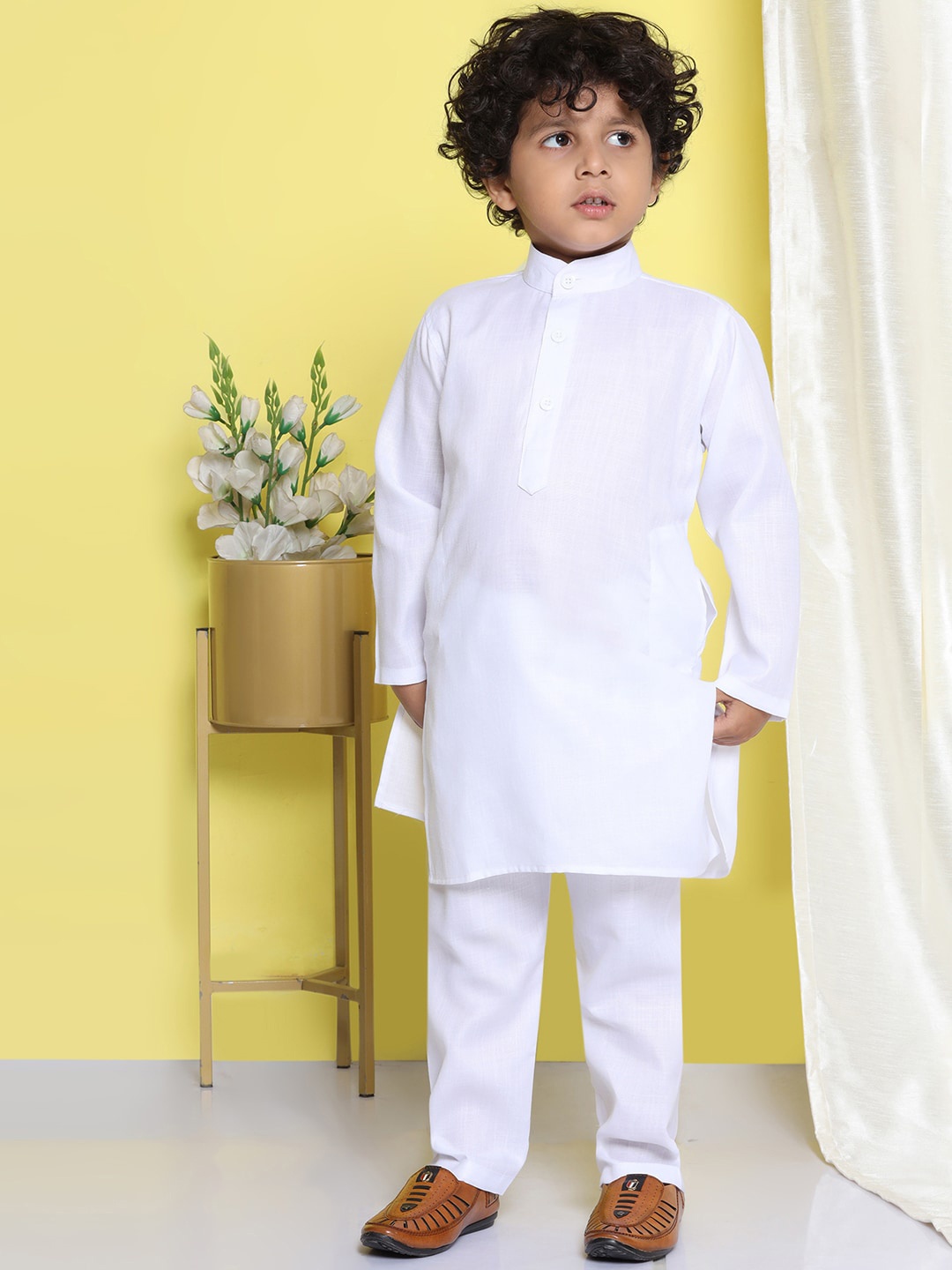 

Aj DEZInES Boys Mandarin Collar Pure Cotton Kurta with Trousers, White