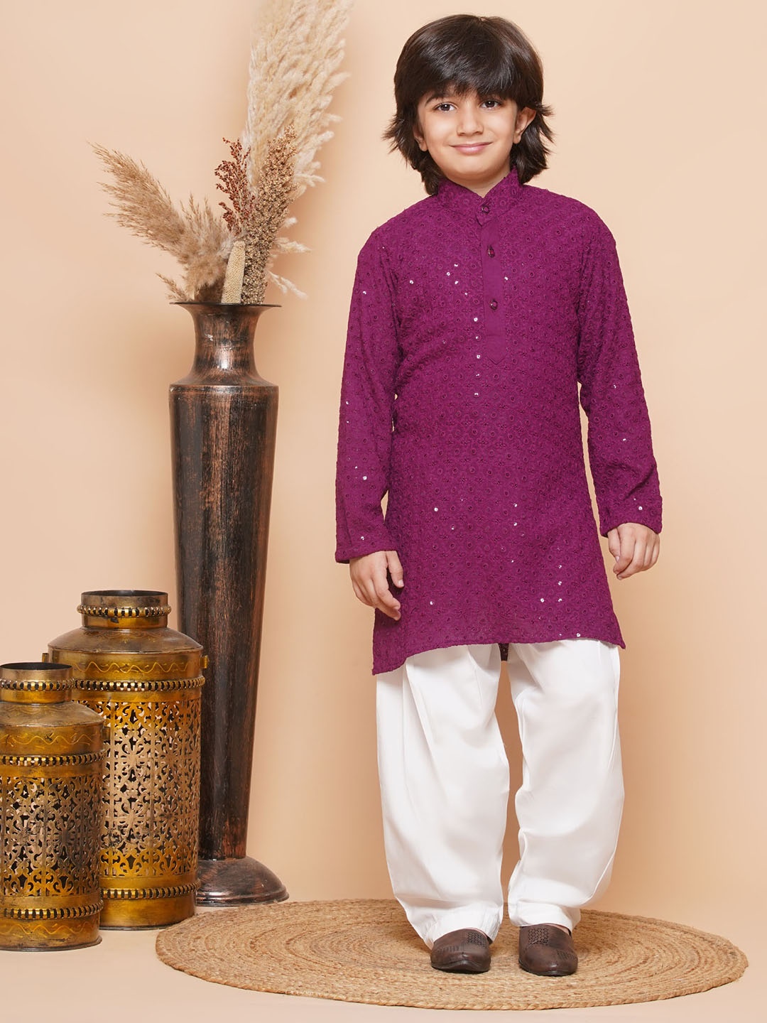 

Aj DEZInES Boys Ethnic Motifs Embroidered Sequinned Pure Cotton Kurta With Salwar, Purple