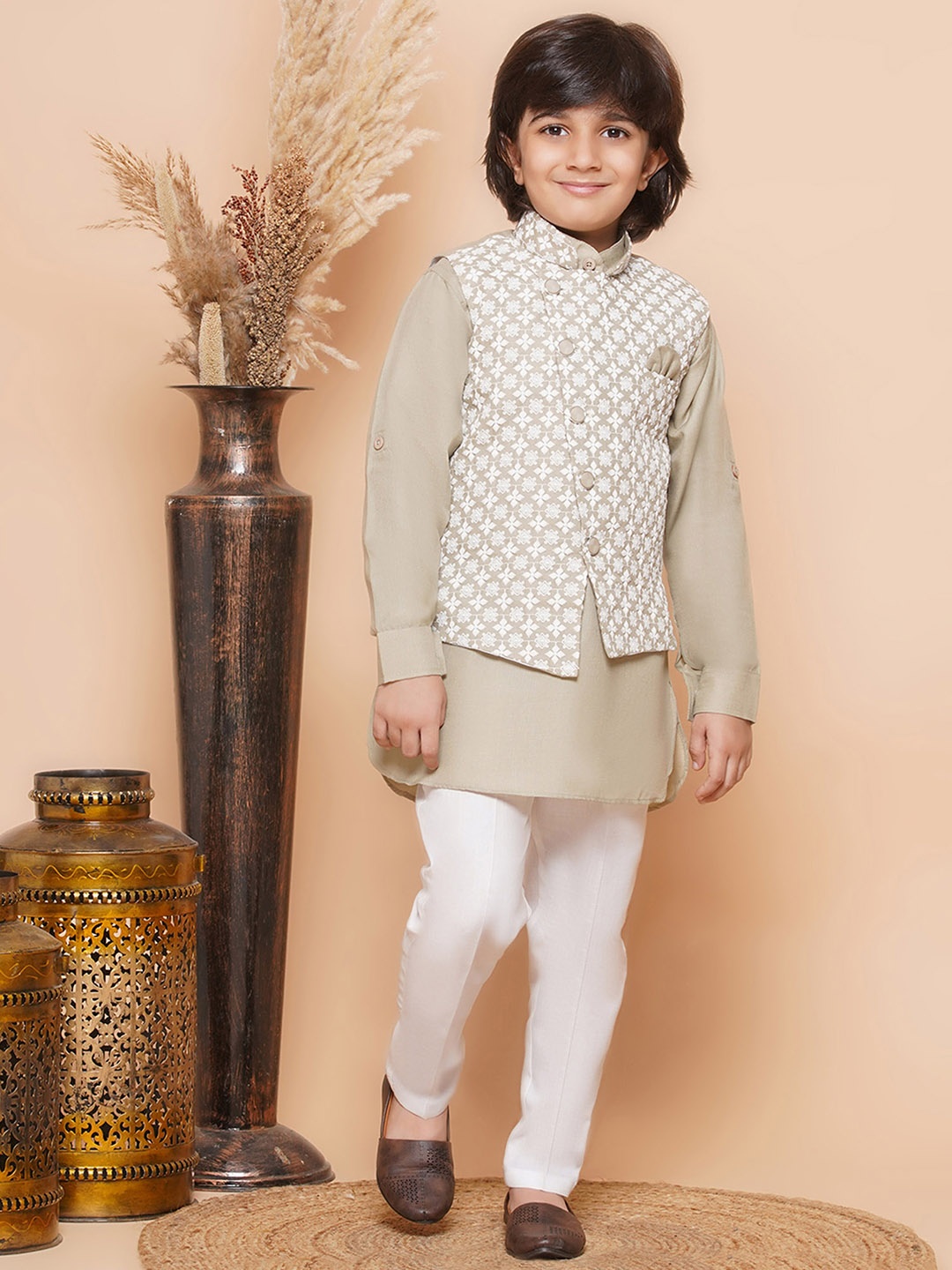 

Aj DEZInES Boys Band Collar Pure Cotton Kurta With Pyjamas & Nehru Jacket, Khaki