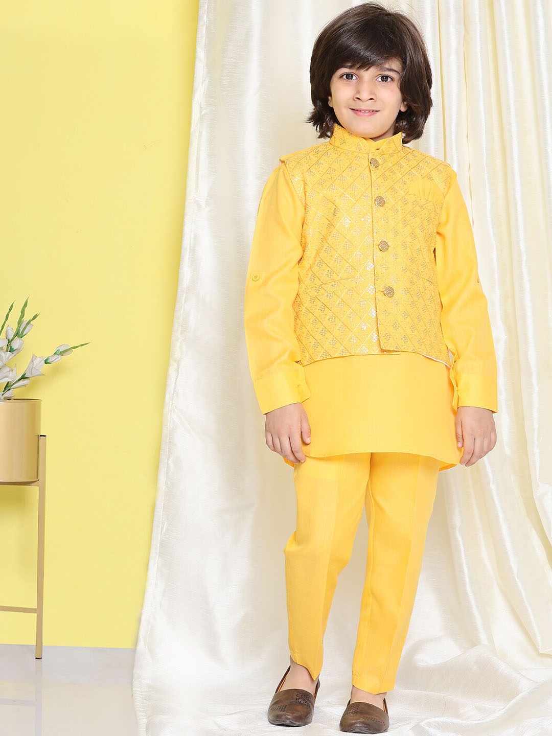 

Aj DEZInES Boys Embroidered Regular Pure Cotton Kurta with Trousers, Mustard