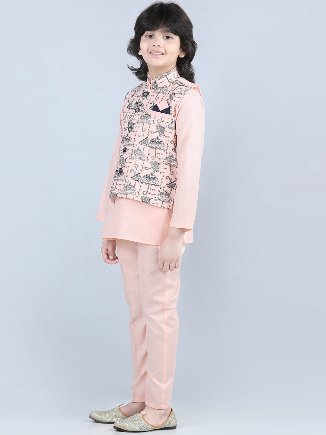 

Aj DEZInES Boys Band Collar Pure Cotton Kurta With Pyjamas & Waistcoat, Peach