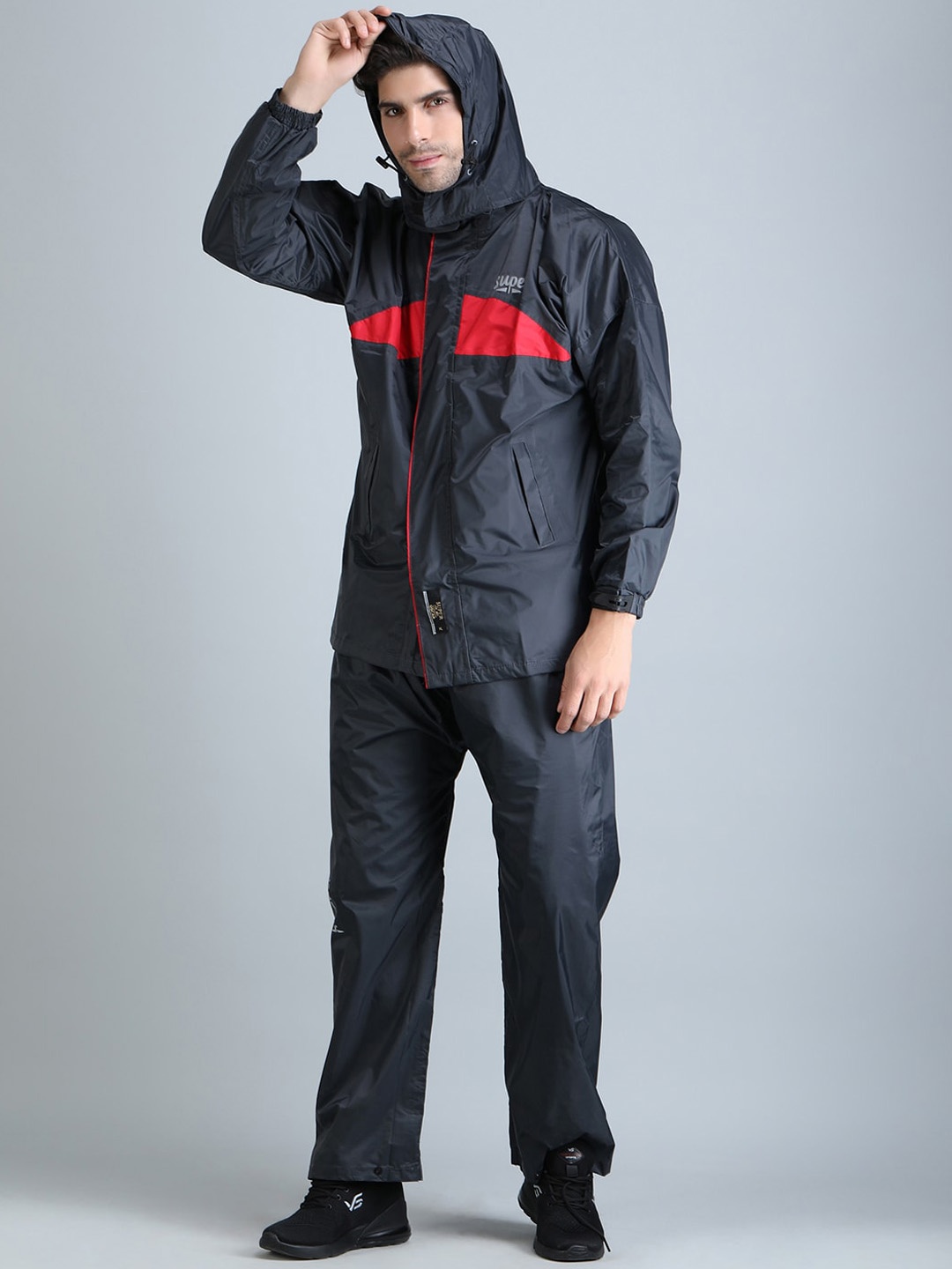 

Super Men Colourblocked Seam-Sealed Rain Suit Jacket With Hood With Carrying Pouch, Blue