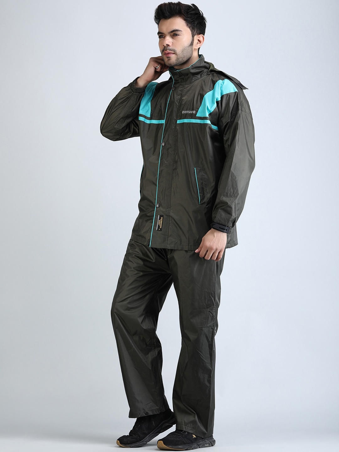 

Super Colourblocked Seam-Sealed Hooded Rain Suit With Carrying Pouch, Grey