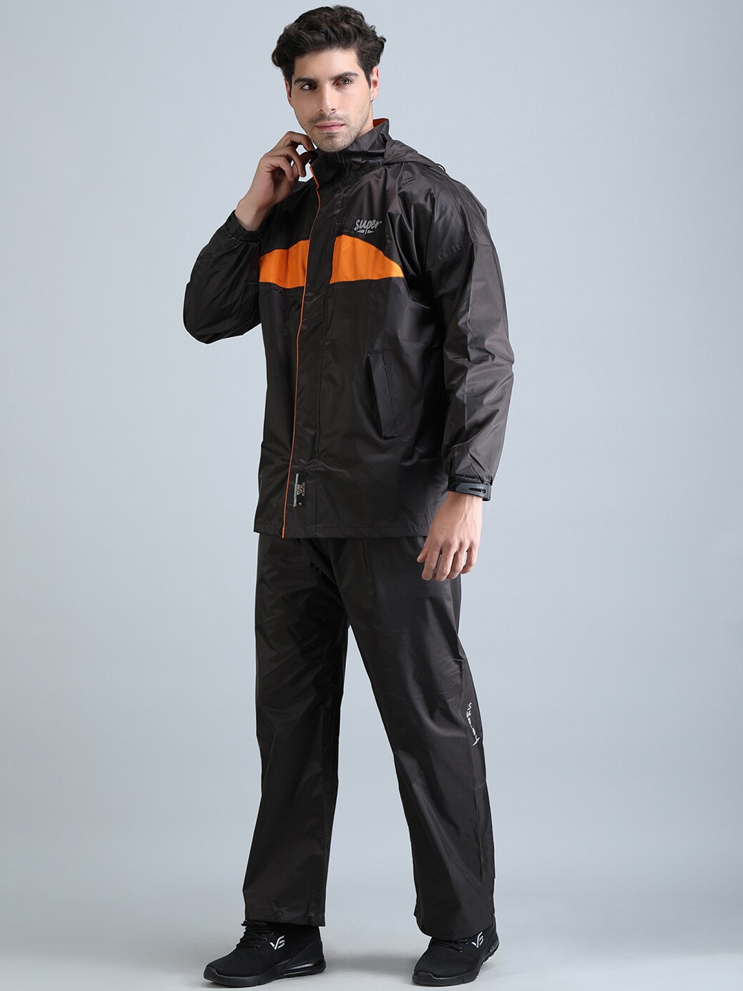 

Super Colourblocked Seam-Sealed Hooded Rain Suit With Carrying Pouch, Brown