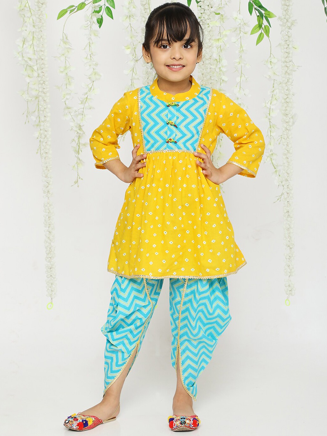

KID1 Girls Geometric Printed Empire Gotta Patti Pure Cotton Kurti With Dhoti Pants, Yellow