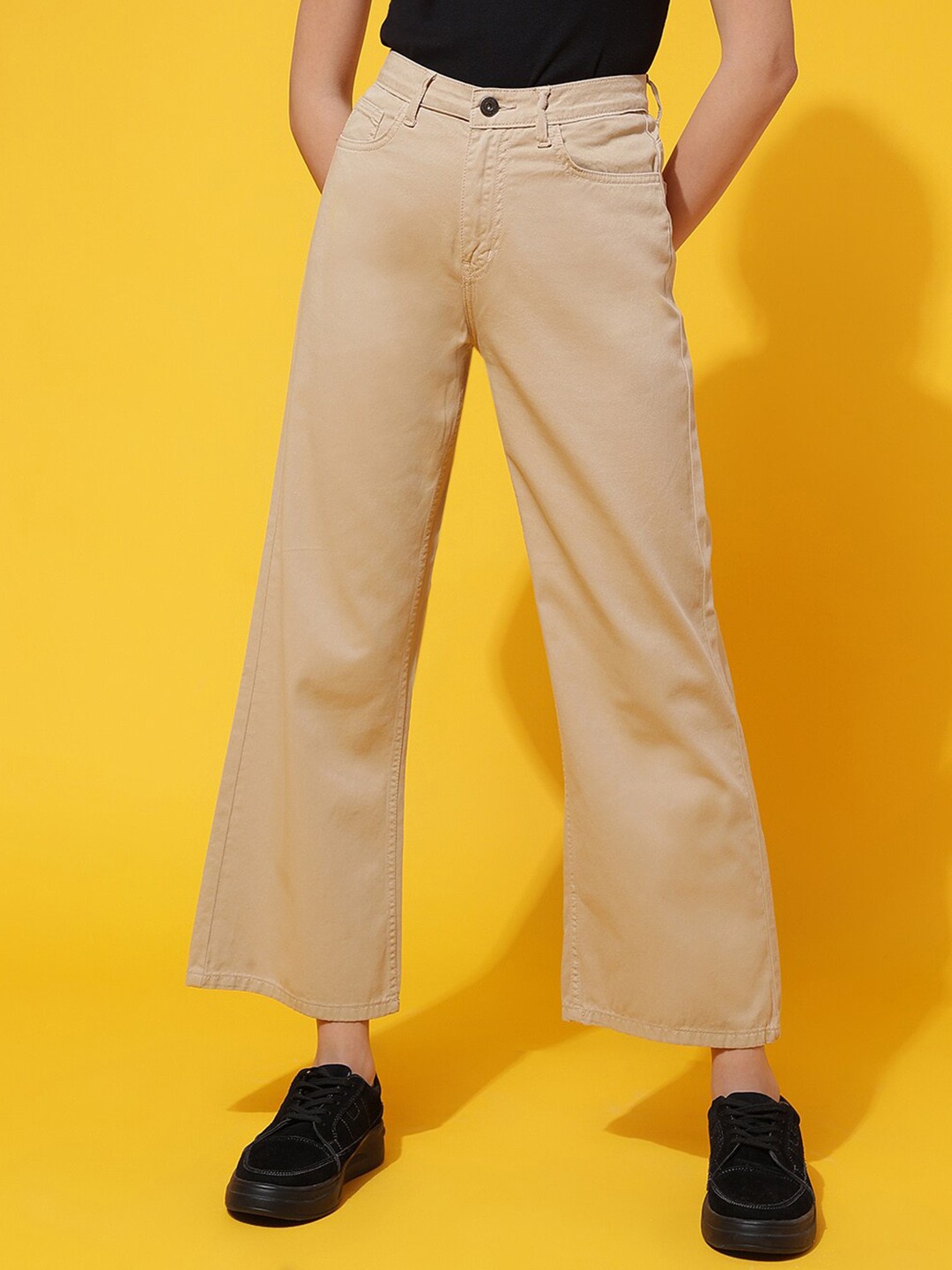 

Belliskey Women Flared Clean Look Cotton Jeans, Beige