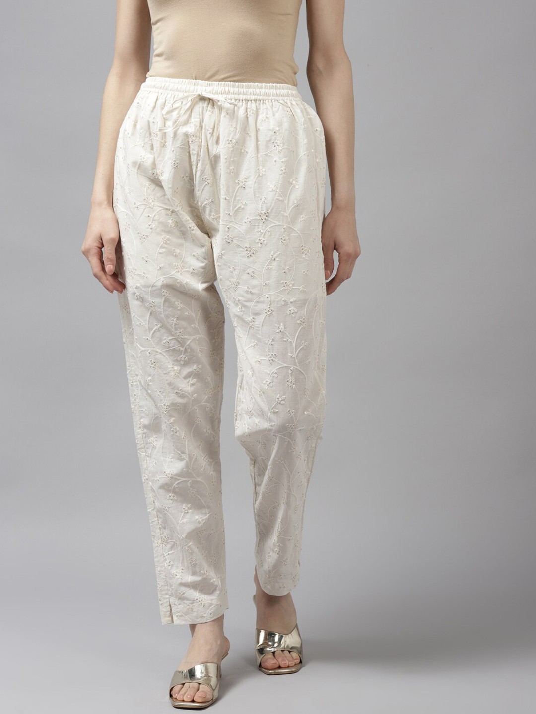 

BAESD Tailored Women Mid-Rise Regular Trousers, Cream