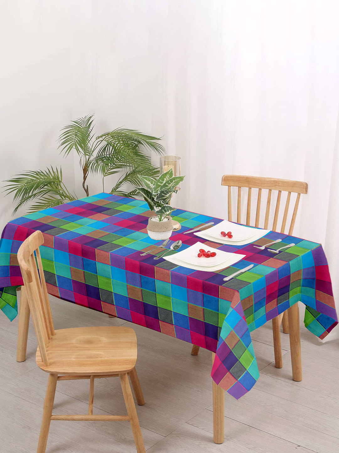 

Lushomes Pink & Green Checked Cotton Square 2-Seater Table Cover