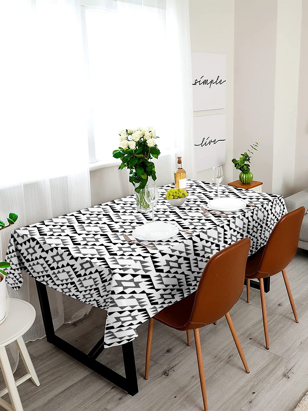 

Lushomes White & Black Printed 6-Seater Table Cover