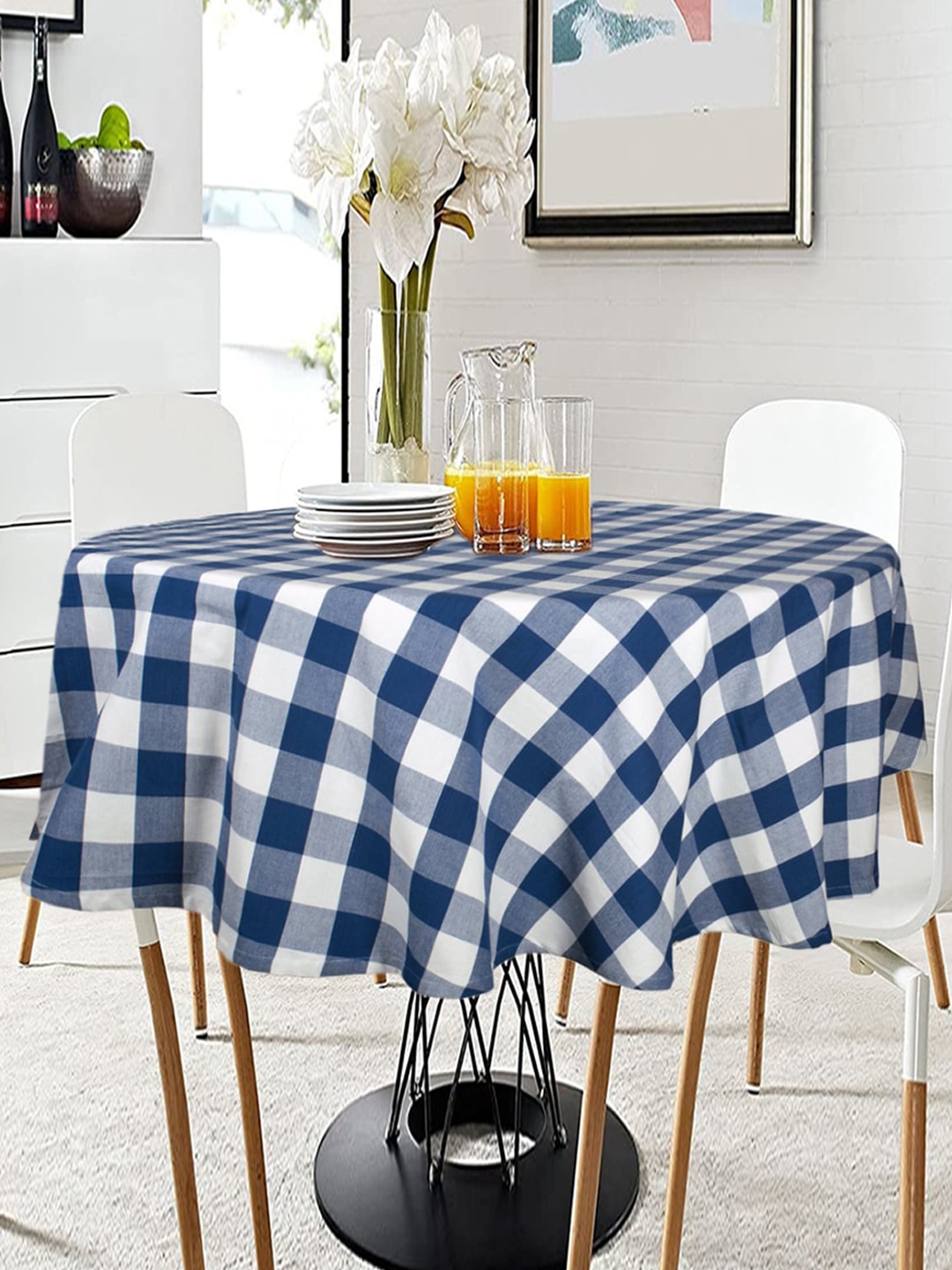

Lushomes Blue Checked Round Table Cover