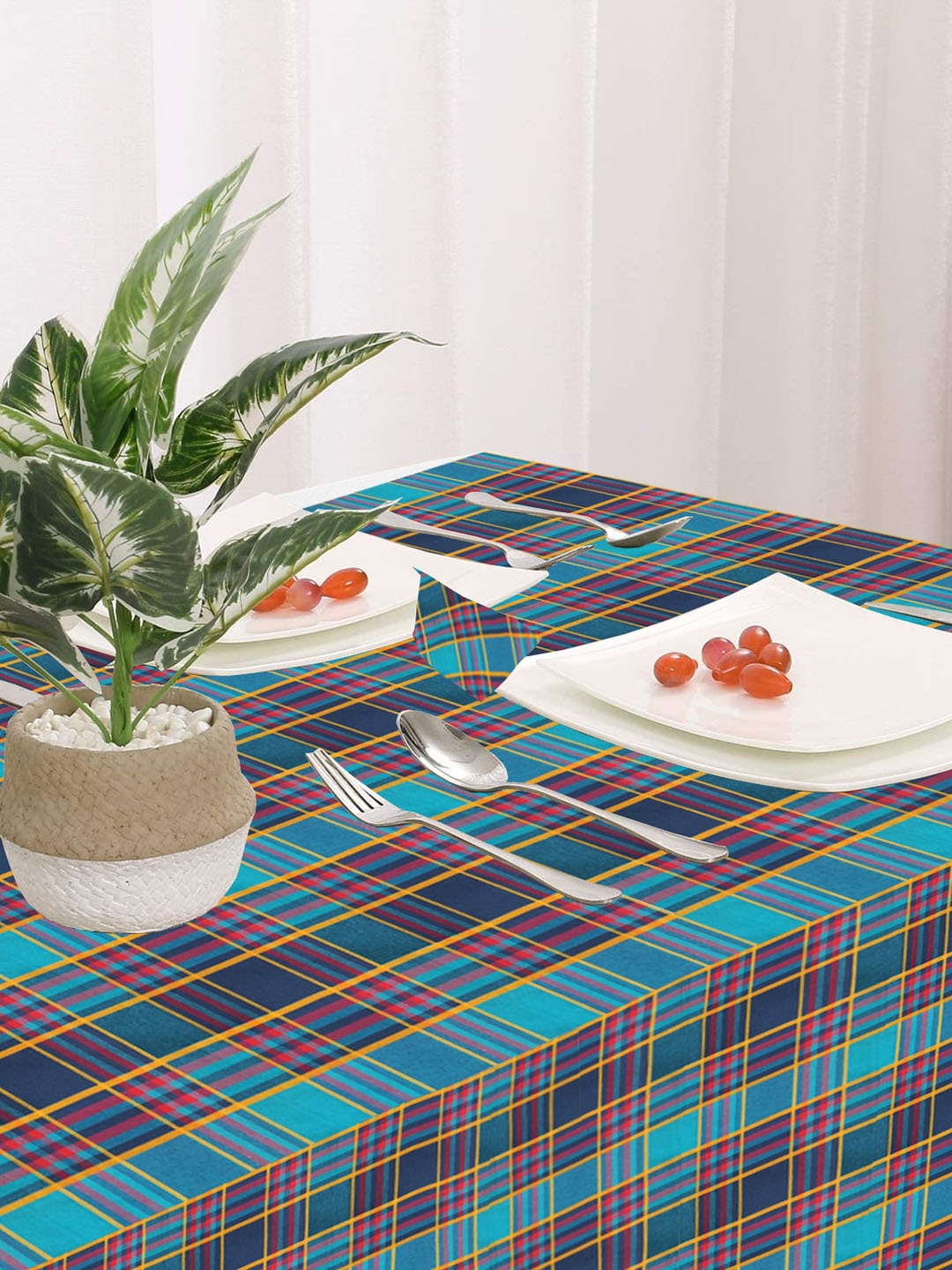 

Lushomes Green & Blue Checked Rectangle Table Cover