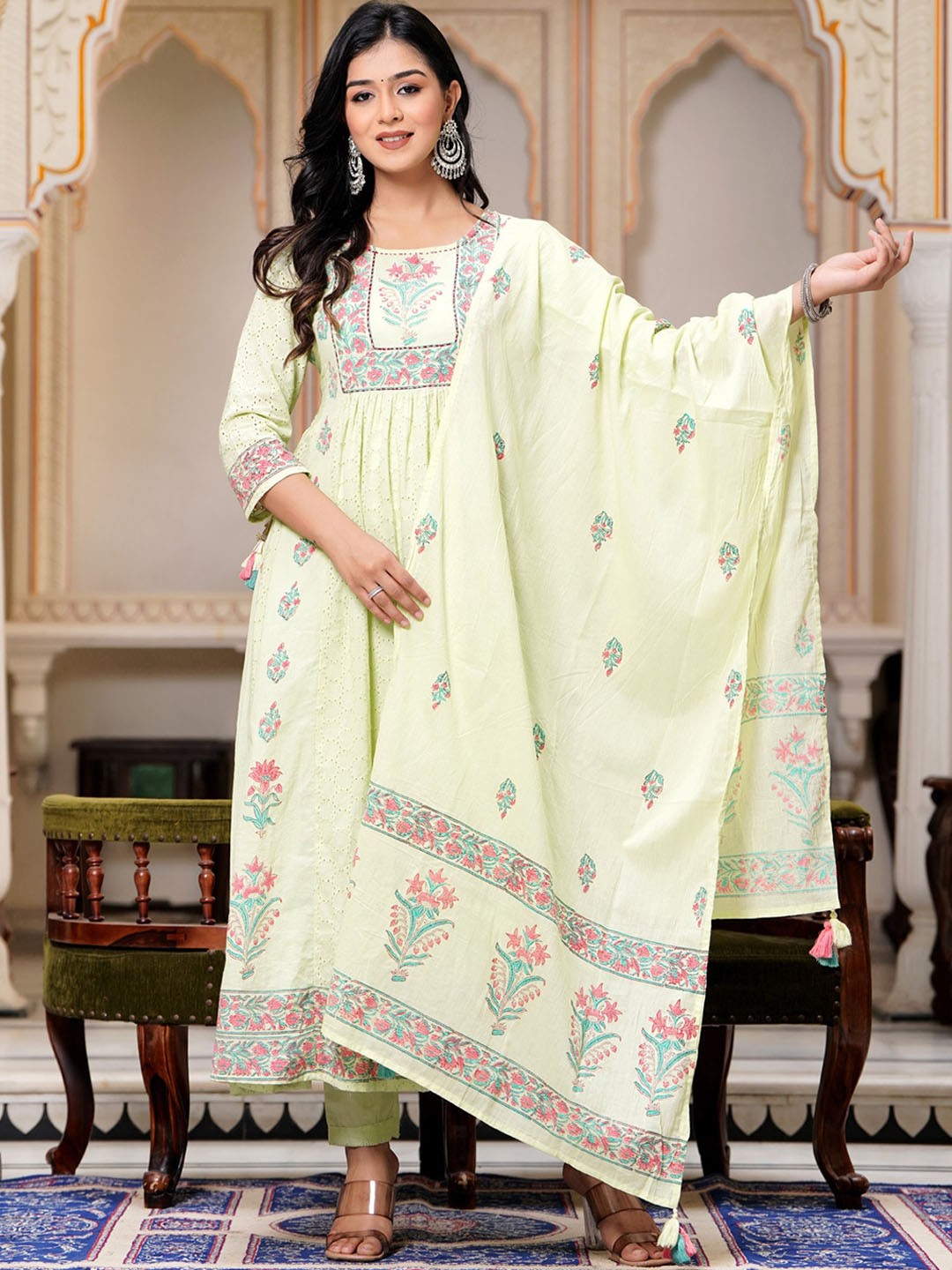 

PREKSHA Floral Printed Pure Cotton Kurta & Trousers With Dupatta, Green