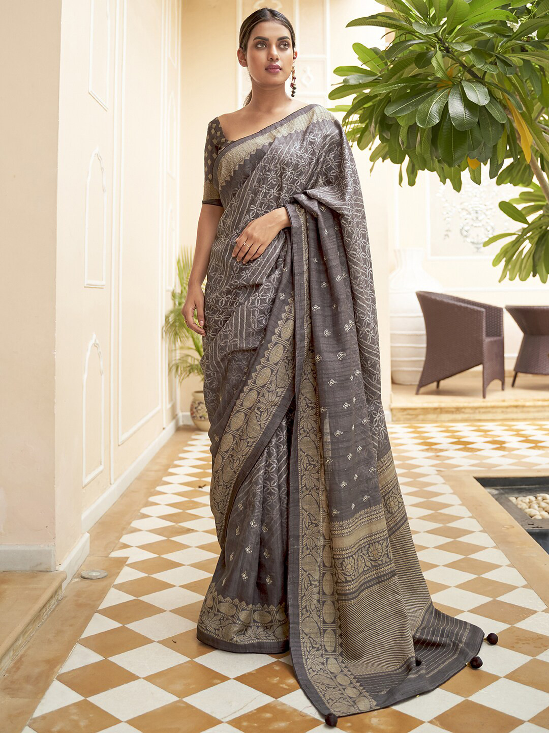

Anouk Ethnic Motifs Silk Blend Saree, Grey