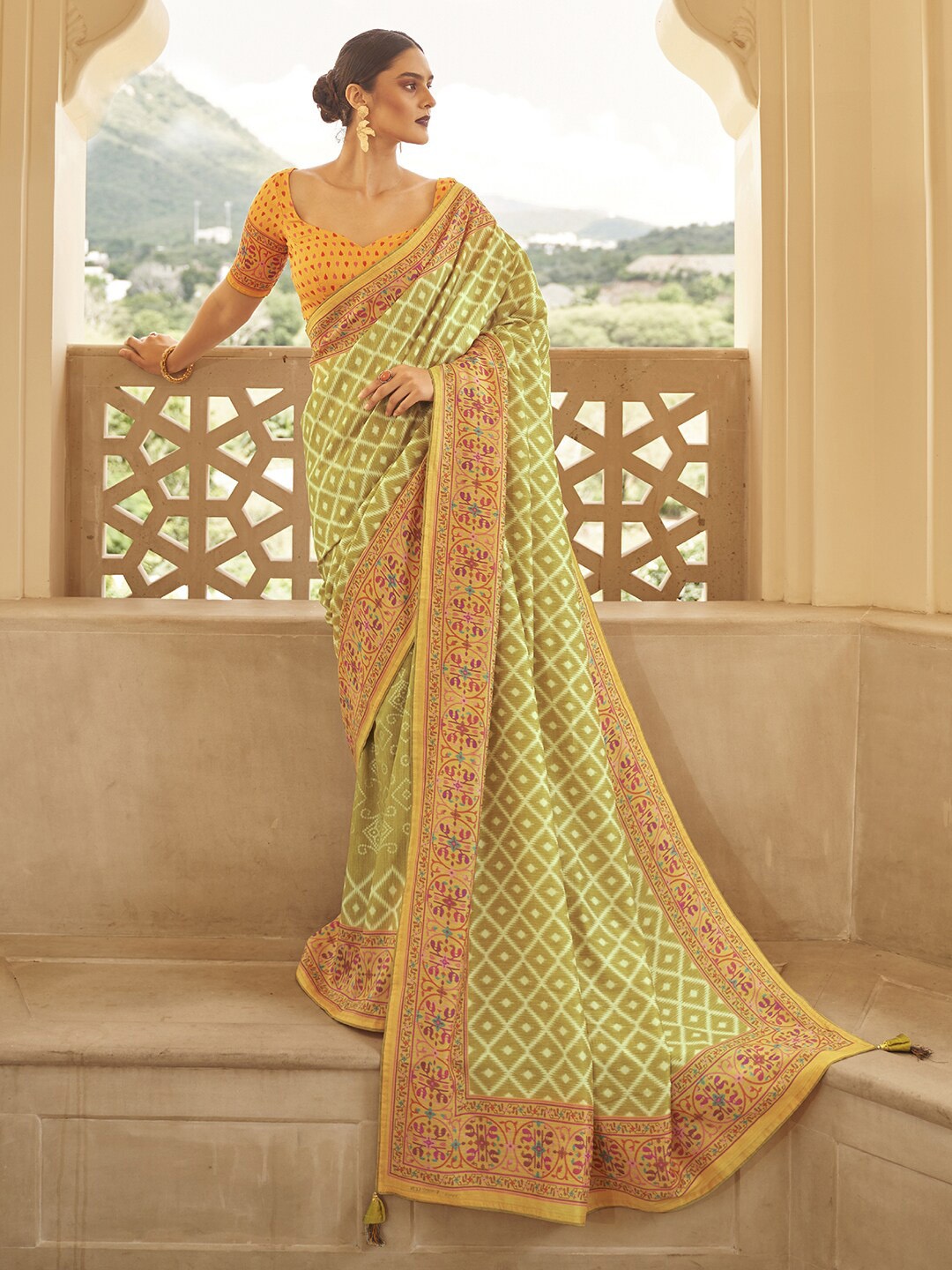 

Anouk Ethnic Motifs Woven Design Silk Blend Bagru Saree, Yellow