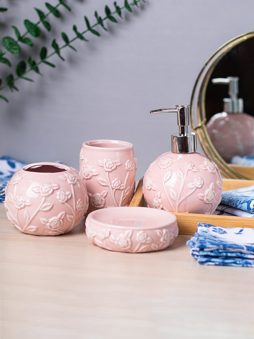 

MARKET99 4-Pcs Pink Textured Ceramic Bathroom Accessories
