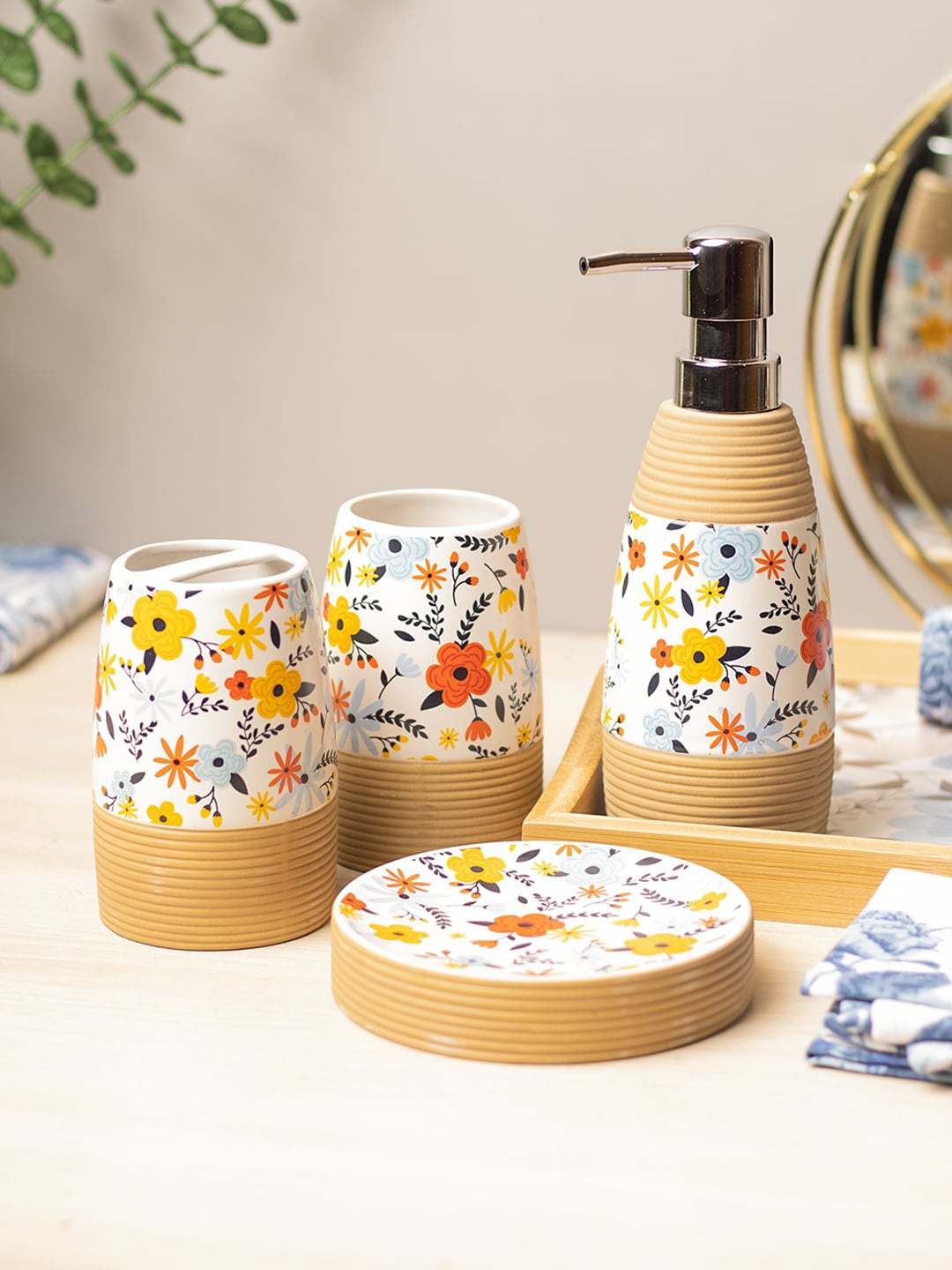 

MARKET99 White & Yellow Printed Ceramic Bath Accessories Set