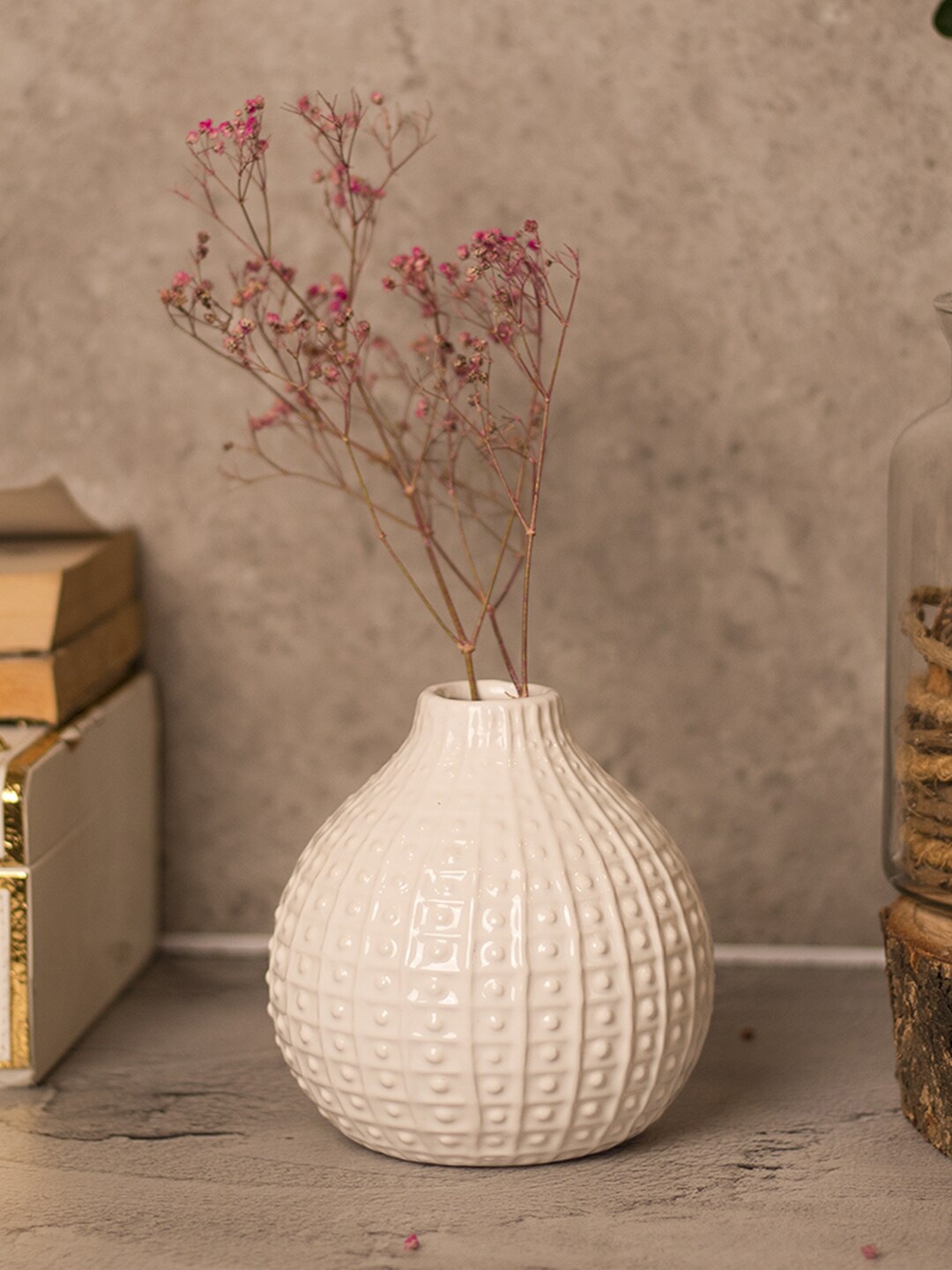 

MARKET99 White Textured Ceramic Flower Vase