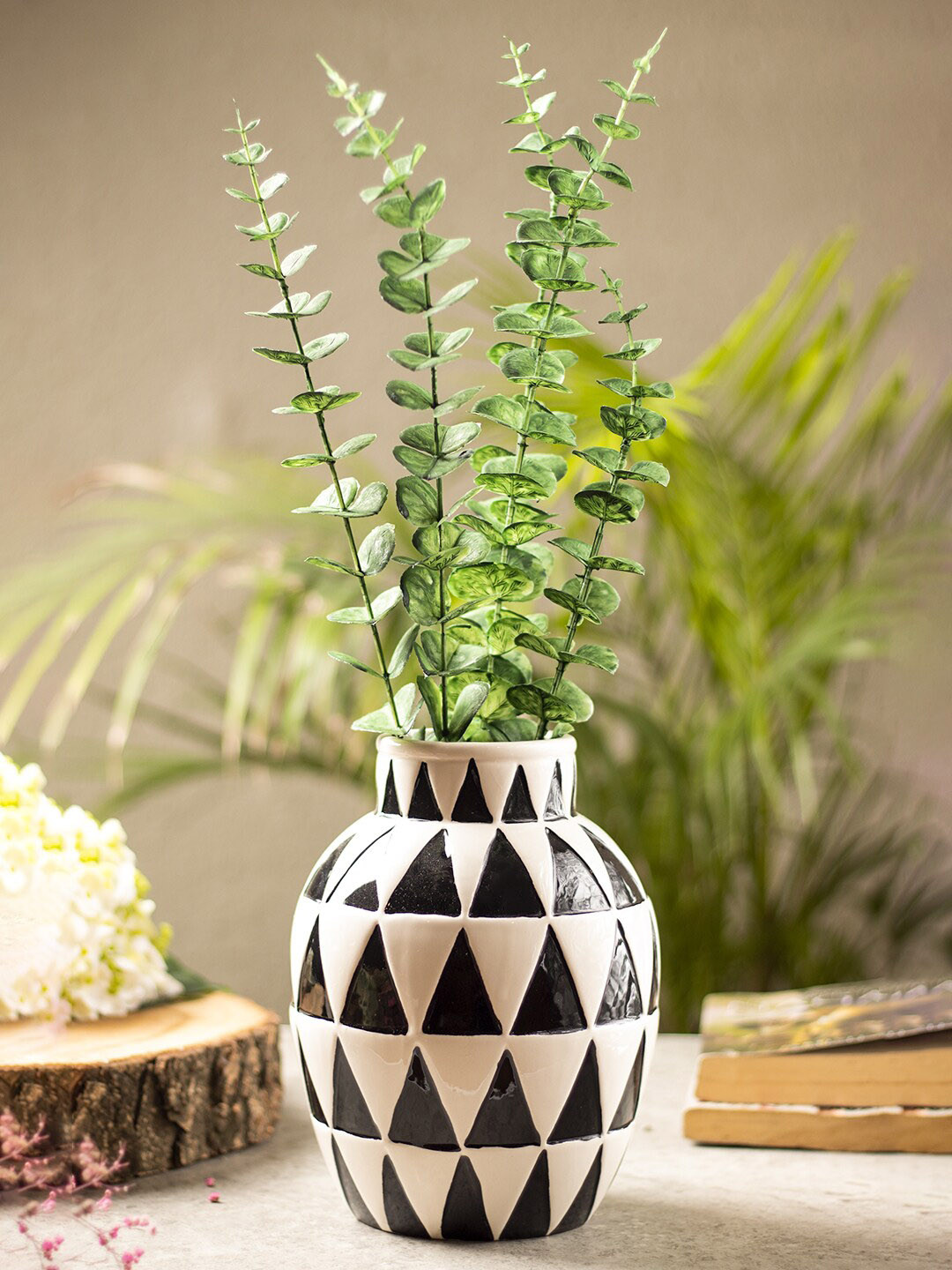 

MARKET99 Black & White Printed Ceramic Vases