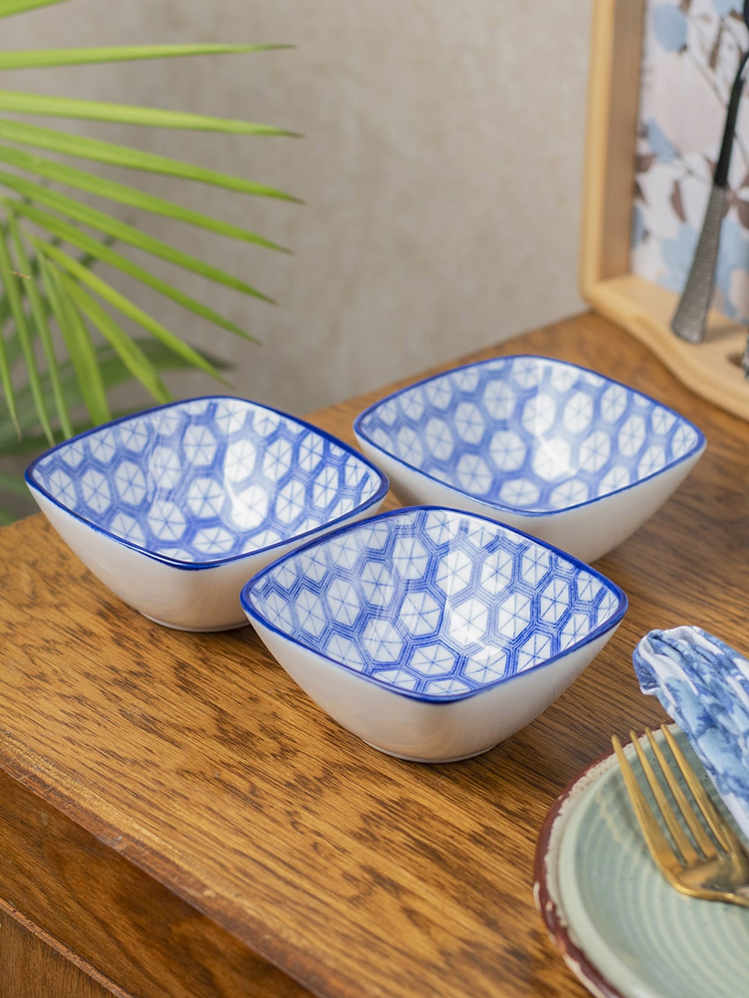 

MARKET99 White & Blue 3 Pieces Printed Serving Bowls