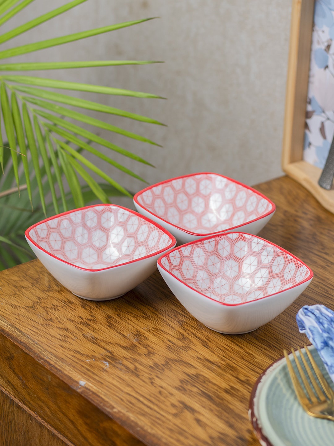 MARKET99 White & Red 3 Pieces Geometric Printed Serving Bowls