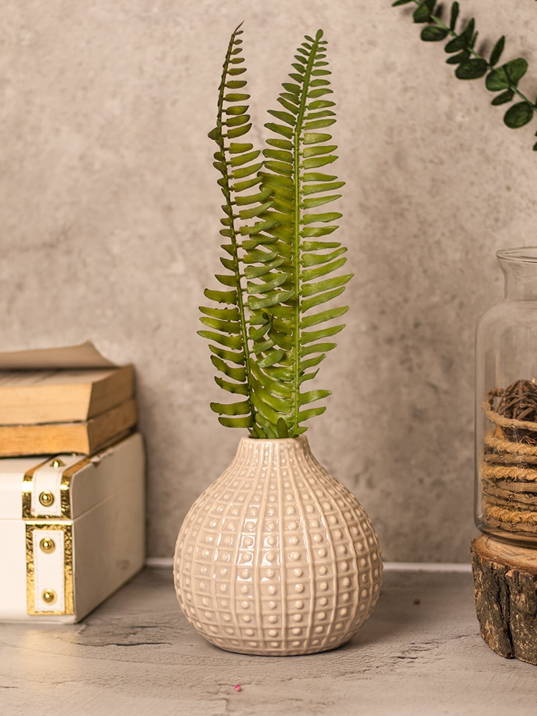 

MARKET99 Grey Textured Ceramic Flower Vase