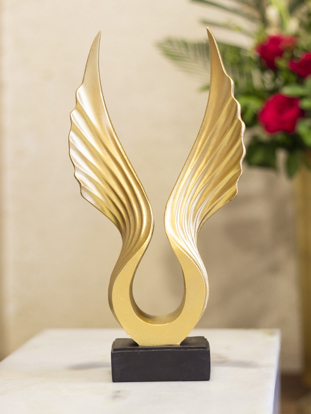 

MARKET99 Gold-Toned & Black Decorative Wings Showpiece