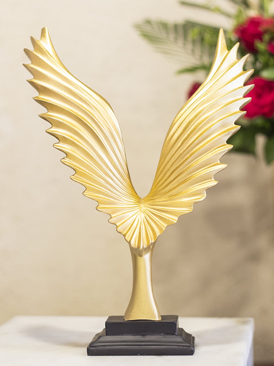 

MARKET99 Decorative Wings Showpiece, Gold