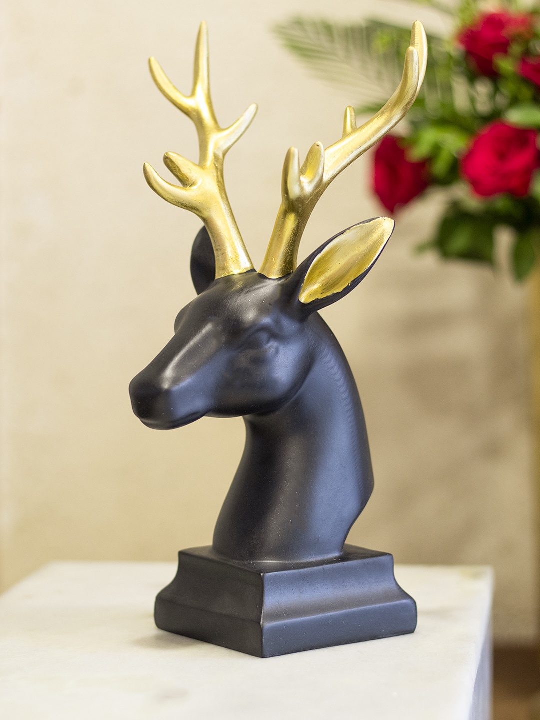 

MARKET99 Black & Gold Toned Deer Showpiece