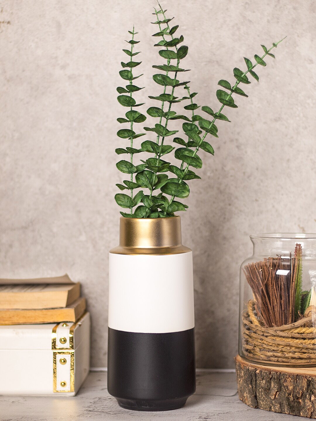 

MARKET99 Black & Grey Colourblocked Ceramic Flower Vase
