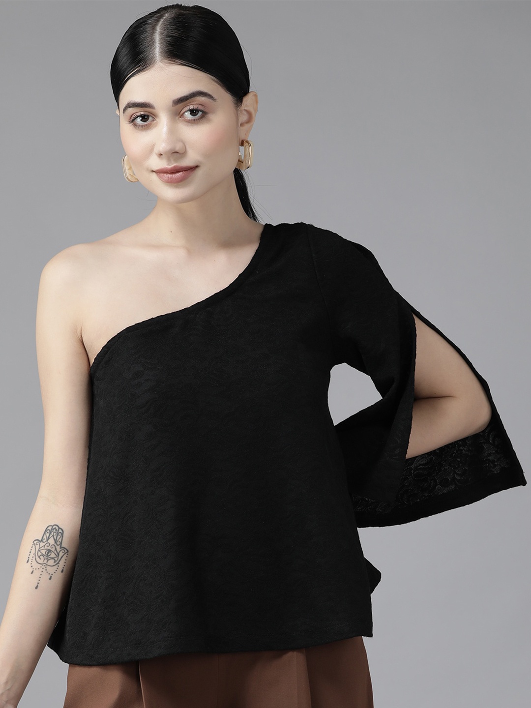 

BAESD Self Design One Shoulder Slit Sleeve A-Line Top, Black