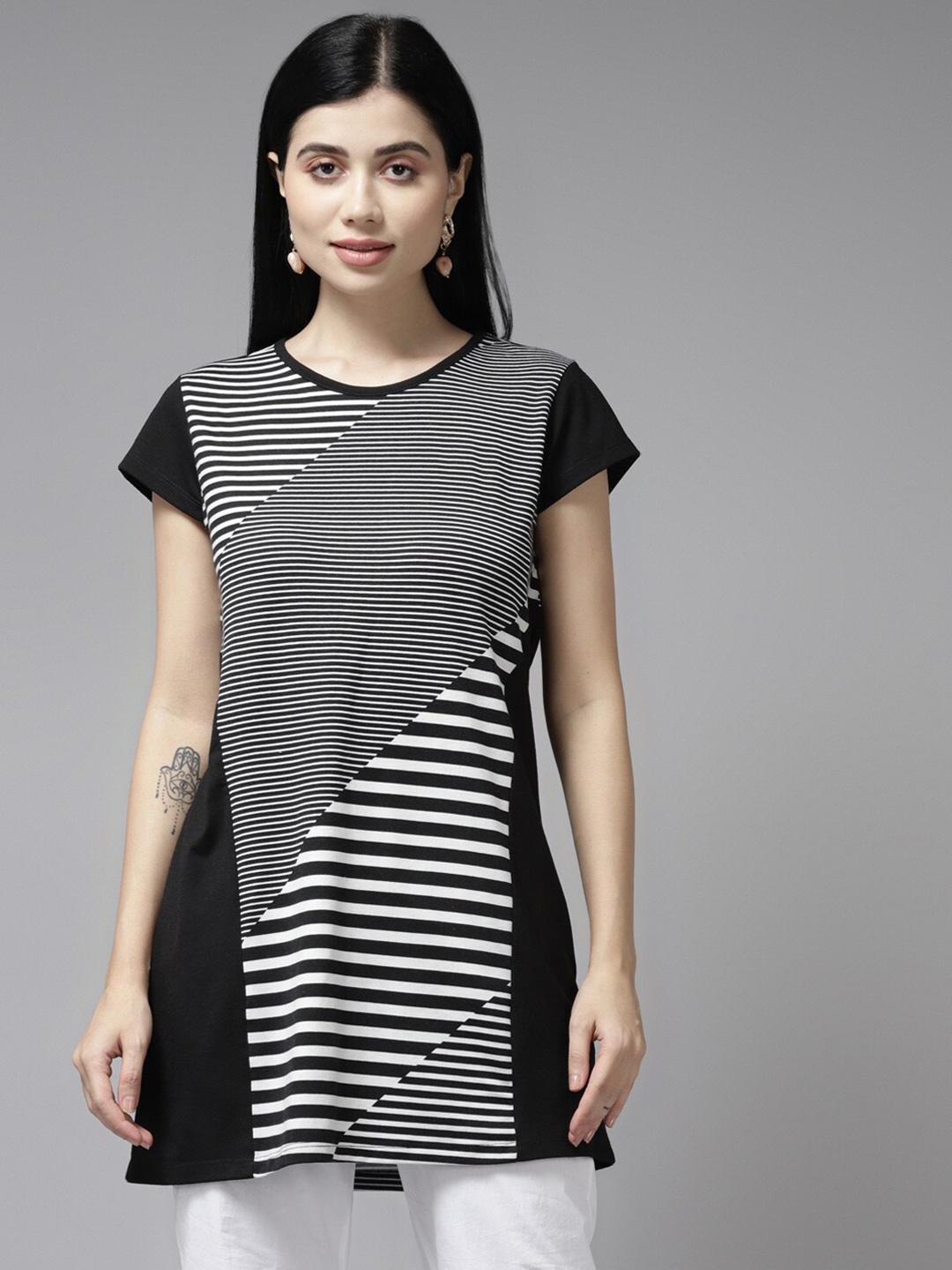 

BAESD Striped Round Neck Longline Top, Black
