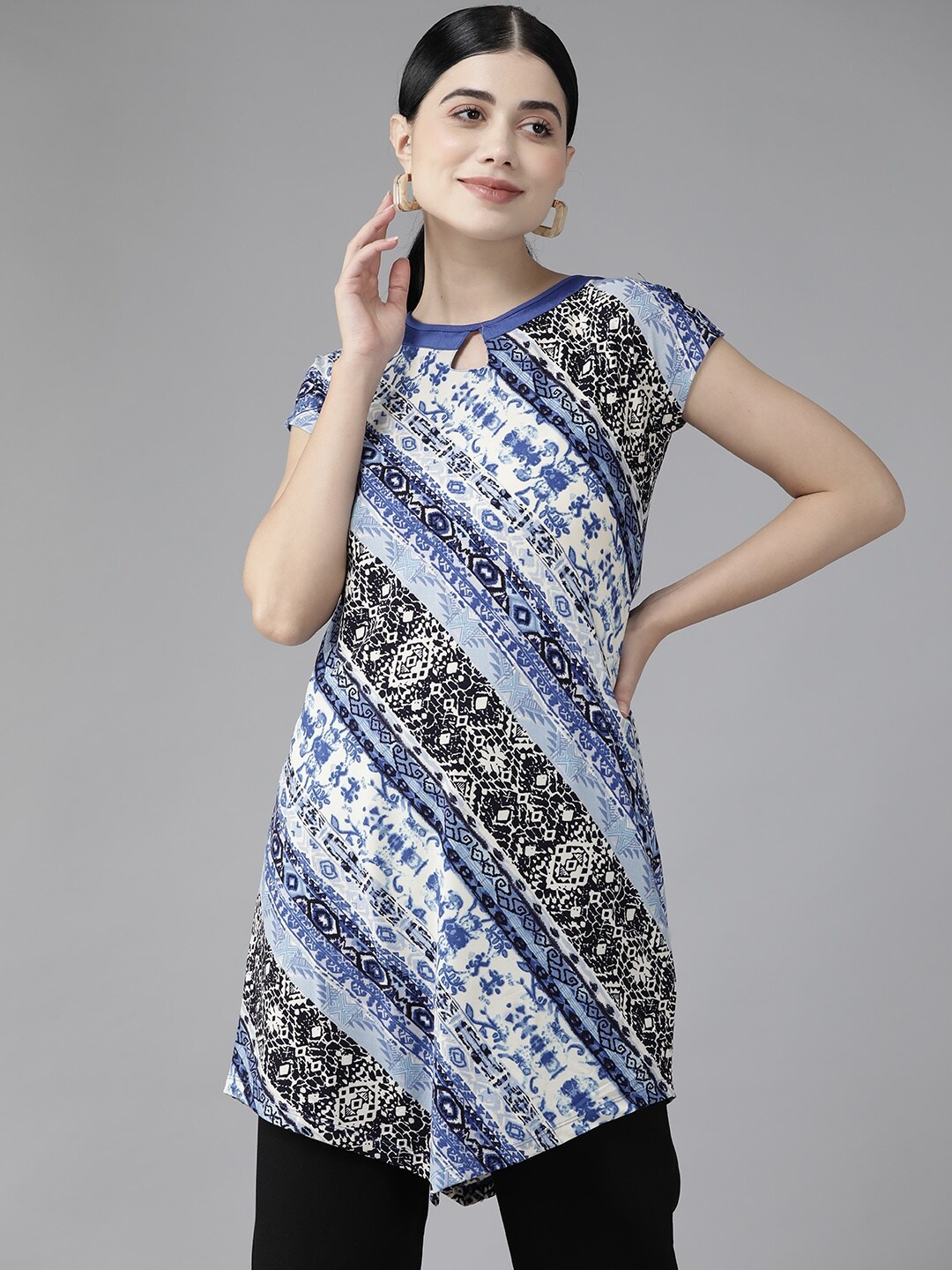 

BAESD Ethnic Motifs Printed Keyhole Neck Extended Sleeves Top, Blue