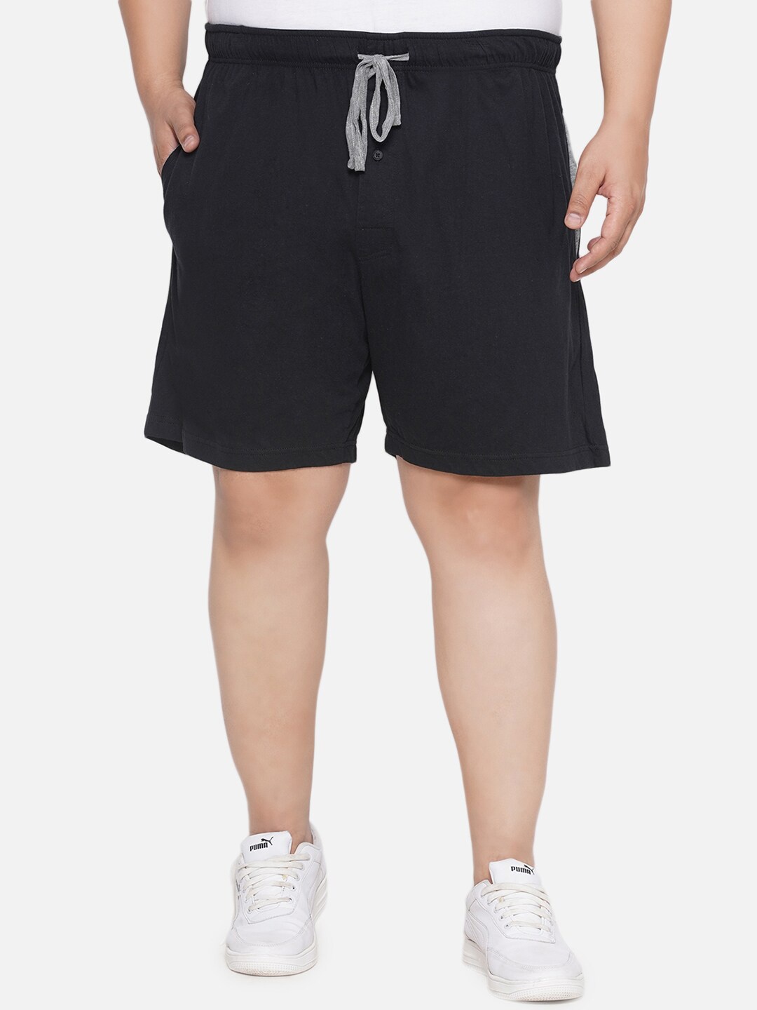 

Santonio Men Mid-Rise Pure Cotton Shorts, Black