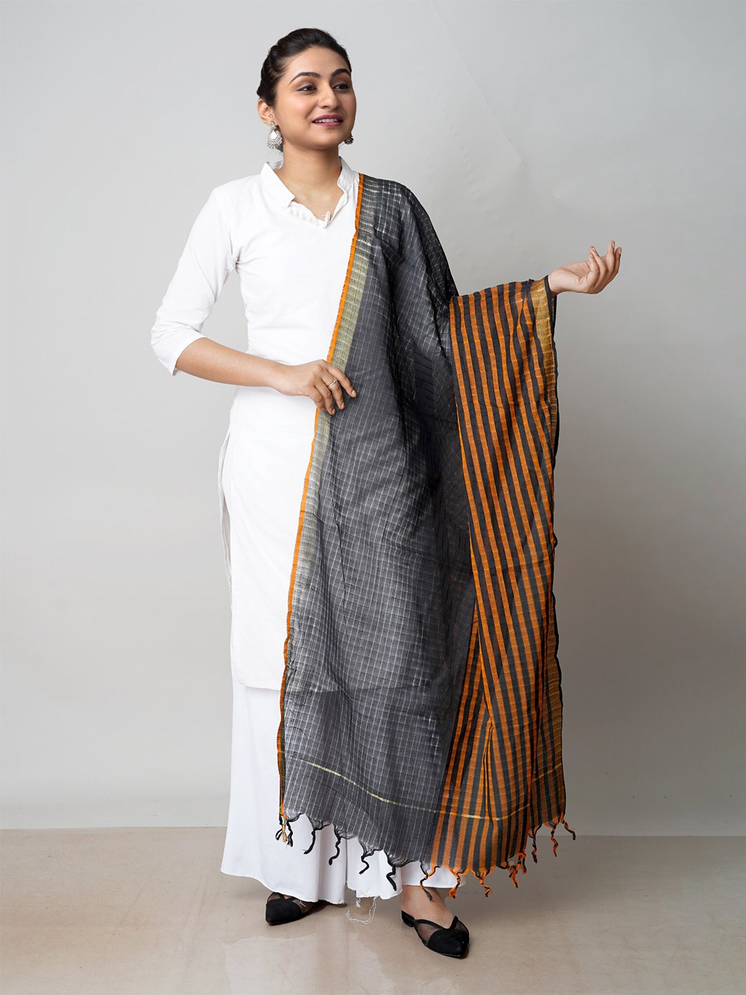 

Unnati Silks Striped Pure Cotton Dupatta With Zari, Black